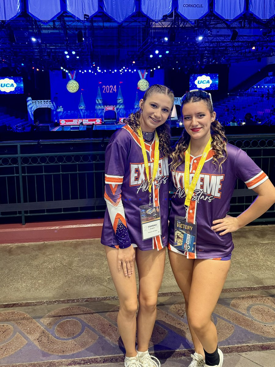 steve_burkett's tweet photo. Let’s Go Extreme All Stars!!! This is where Hannah’s team Junior 3Lite starts their climb to defending the D2 Summit Grand Champion Title! 💜🧡 #CheerTheory #UCA #UCAAllstars #D2Summit #VarsityAllStars @CheerTheory @UCAupdates @VarsityAllStar https://t.co/GiYDzKUm6c