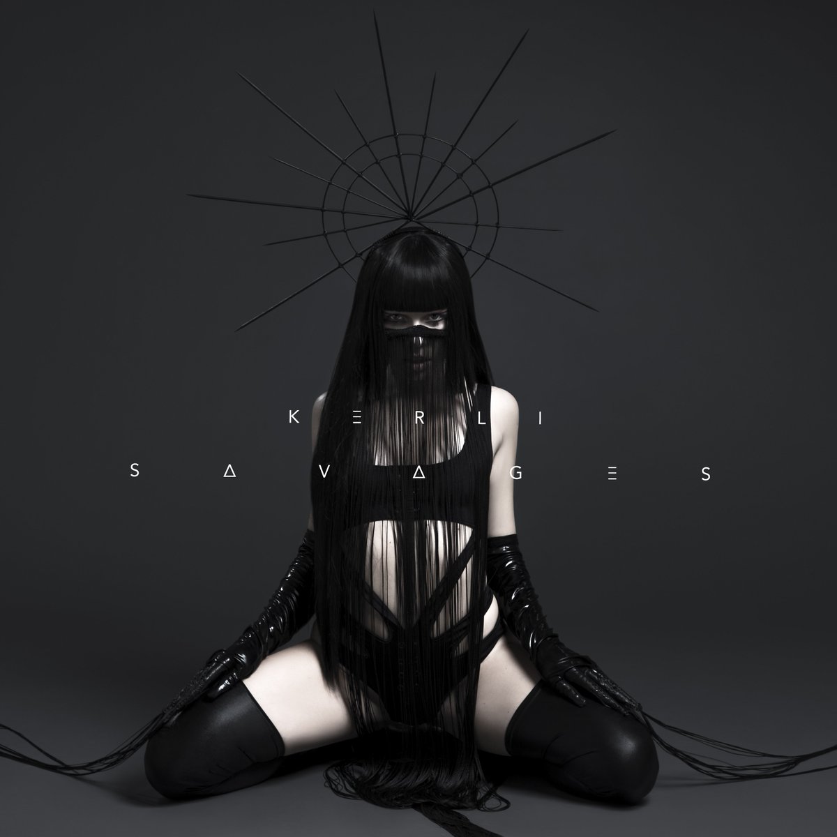 Roze_Realize's tweet photo. #TodaysPlaying はkerli
結構前から活動しているアーティストなのですが昔のバンドスタイルのkerliも今のkerliも大好き
特に「SAVAGES」のMVはミステリアス、近未来的、ゴシック、アートな雰囲気も満載で最高にツボ
非現実的
https://t.co/zcx4z6enHw
#Nowplaying
#kerli
#オルタナティブ
#ゴシック https://t.co/IrmFudh1bI