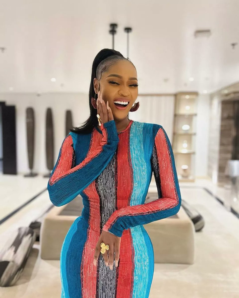 itsthestylehive's tweet photo. #NigerianDesignerSpotlight - Nigerian Media Personality and Actress #ToniTones, is seen here wearing a piece from #TINathan's (@tinathan.official) Chapter 1 - SS23 Pre collection.

Styled by - @iammosesebite

Thoughts?

#TheStyleHive 
#DesignerSpotlight
#NigerianFashionDesigner https://t.co/ikUDw1yvWt