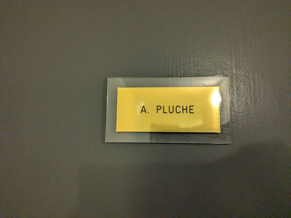 unemelanie's tweet photo. Dans l'buche https://t.co/gTtE8tKqFi