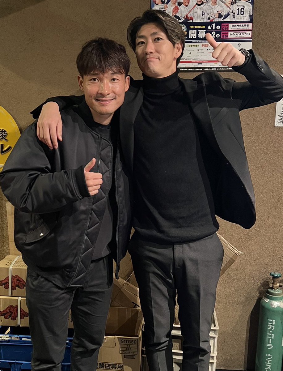 komoge11's tweet photo. ギラヴァンツのOBであるナベちゃんに久しぶりに会えました👍🏼
相変わらずイケメン。 https://t.co/Fymnl6EY2M