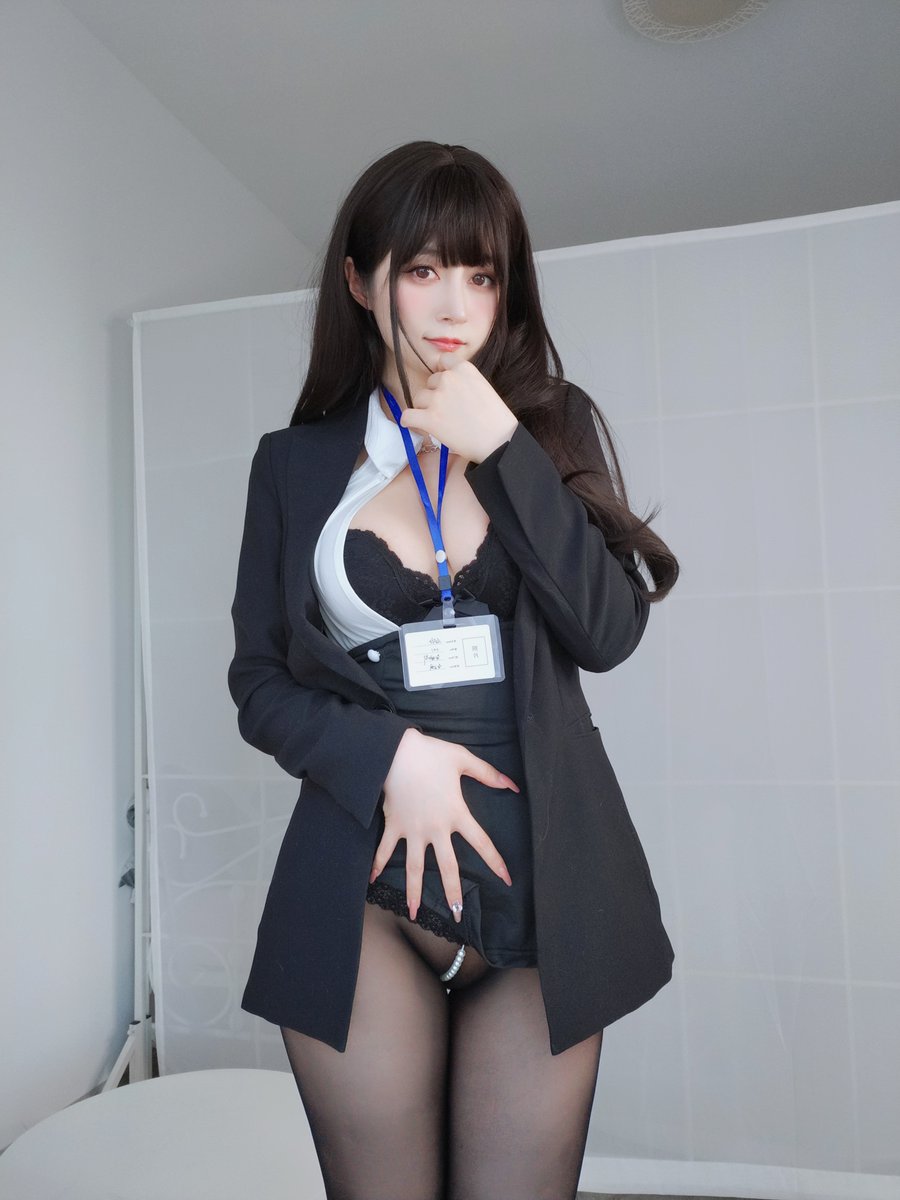 AsukaLangleyo's tweet photo. （預覽）作品編號：D-614(写真+動画)
 収録枚数 ：168枚 * 動画:01:51
【Buy on Store:https://t.co/dTPGrZw36p】
#写真集 #黑丝 #美腿 #美女 https://t.co/z6tHHWEOlI