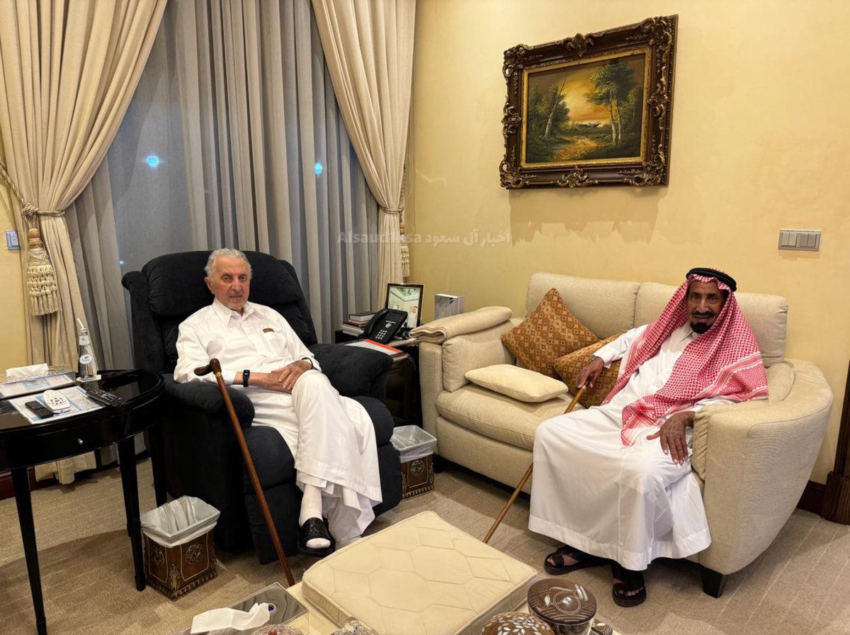 صورة حديثة ..
 لسمو مستشار #خادم_الحرمين_الشريفين 
الأمير #خالد_الفيصل أمير  #مكه_المكرمة
حفظه الله وأمده بالصحة والعافية ..
والشيخ محمد بن ختله ..
#جدة 
<a href="/BandarKAlfaisal/">بندر بن خالد الفيصل Bandar bin Khalid Al Faisal</a> 
snapchat.com/add/alsaud1ksa