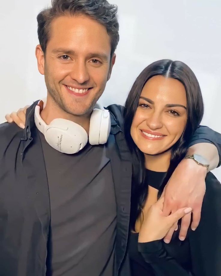 rossuckermann's tweet photo. Feliz vuelta al sol @maiteperroni 🎉🎂 @christopheruck
#FelizCumpleMaitePerroni https://t.co/QyKcAh3rro
