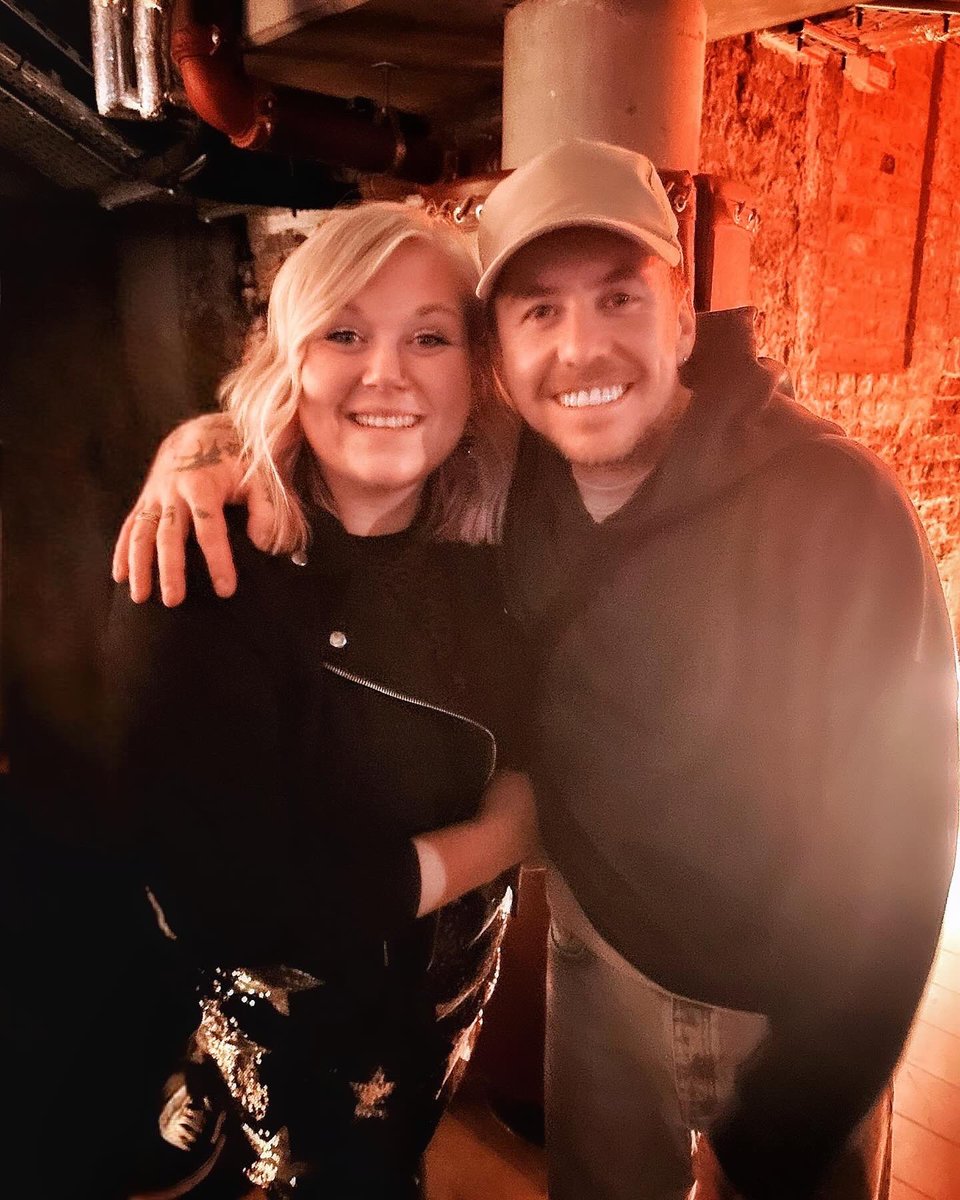 amybee_'s tweet photo. Had such an epic time last night with @CazLawson_ seeing the mighty @lostalone 🙌🏻 So great to see @itsDannyJones too 🤩 https://t.co/cNjXsWg4eJ