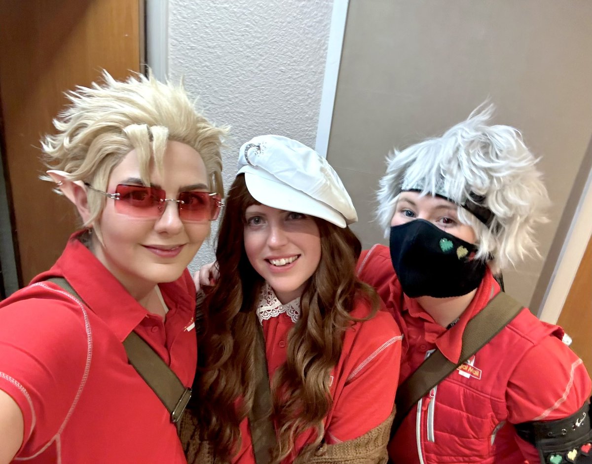 LavabugCosplay's tweet photo. Did the Postal Team today ❤️ 
Tango~ Me 
Pearl~ ig/ astral_locke
Eefo~ ig/ starkeystudios

#Hermitcraftfanart #tangotekfanart #pearlescentmoonfanart #ethoslab https://t.co/sXqUayaGbW