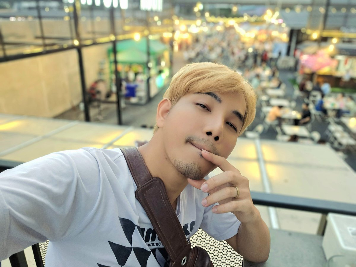 smoothinglive's tweet image. คุณหมอครับไม่ต้องบ่น บรรยากาศมันจะช่วยให้คนป่วยดีขึ้นเอง 😅😅 ยาวางไว้ก่อนนะ เดี๋ยวกินที่หลัง 🫠🍻