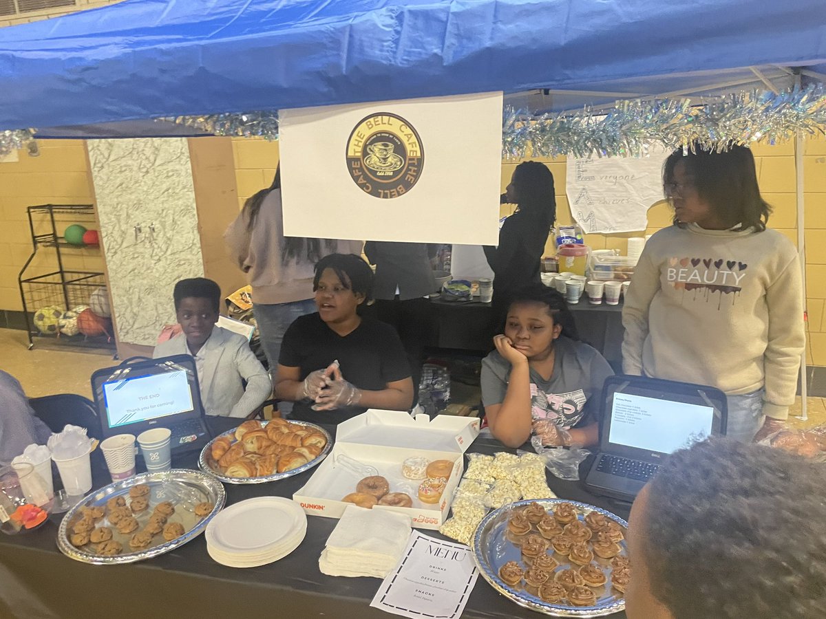mrsrubinsworld's tweet image. 5th Grade transformed the gym into a Black Wall Street marketplace during BHM! They shared their presentations and inspiration behind their storefronts. It was magical ☺️ #chesRubin5 @capitolheightse