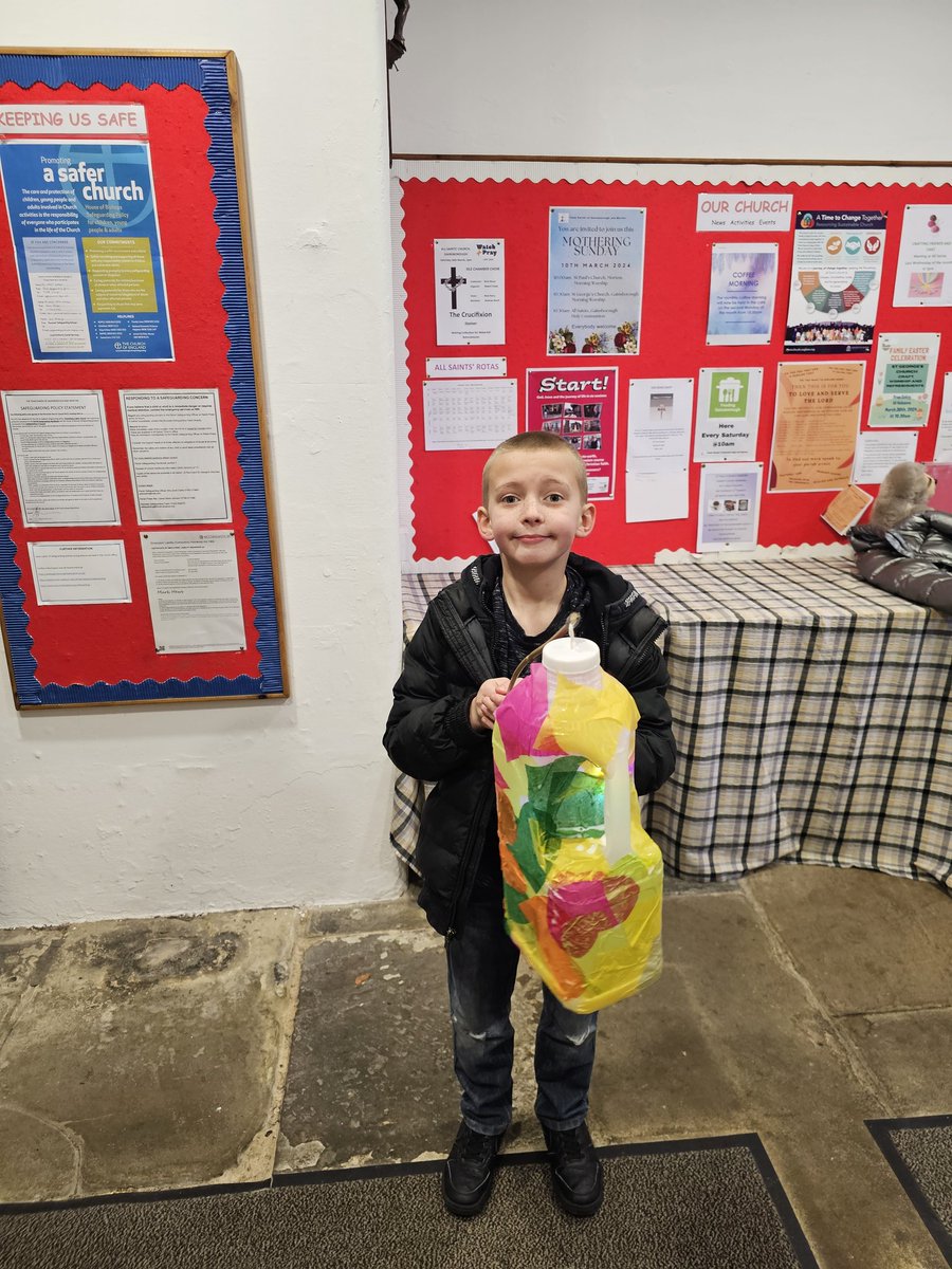 FayeE98654's tweet photo. Been to parish church this morning to make lanterns for the Illuminate parade tonight 😁✌️🔥 @Benjamin_Adlard https://t.co/lkxBhGEvpd