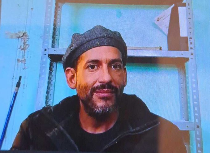 HInsurgente's tweet photo. El gobierno de Luís Arce está queriendo trasladar al golpista y genocida Luís Fernando Camacho a Santa Cruz.
Es por el caso 'decretazo'.
- El plan es que se haga el enfermo y escape?
- BURLARSE DE LAS VÍCTIMAS DE LAS MASACRES de Senkata y Sacaba?

Tilín Moreno tiene la palabra https://t.co/19nhkHxJYt