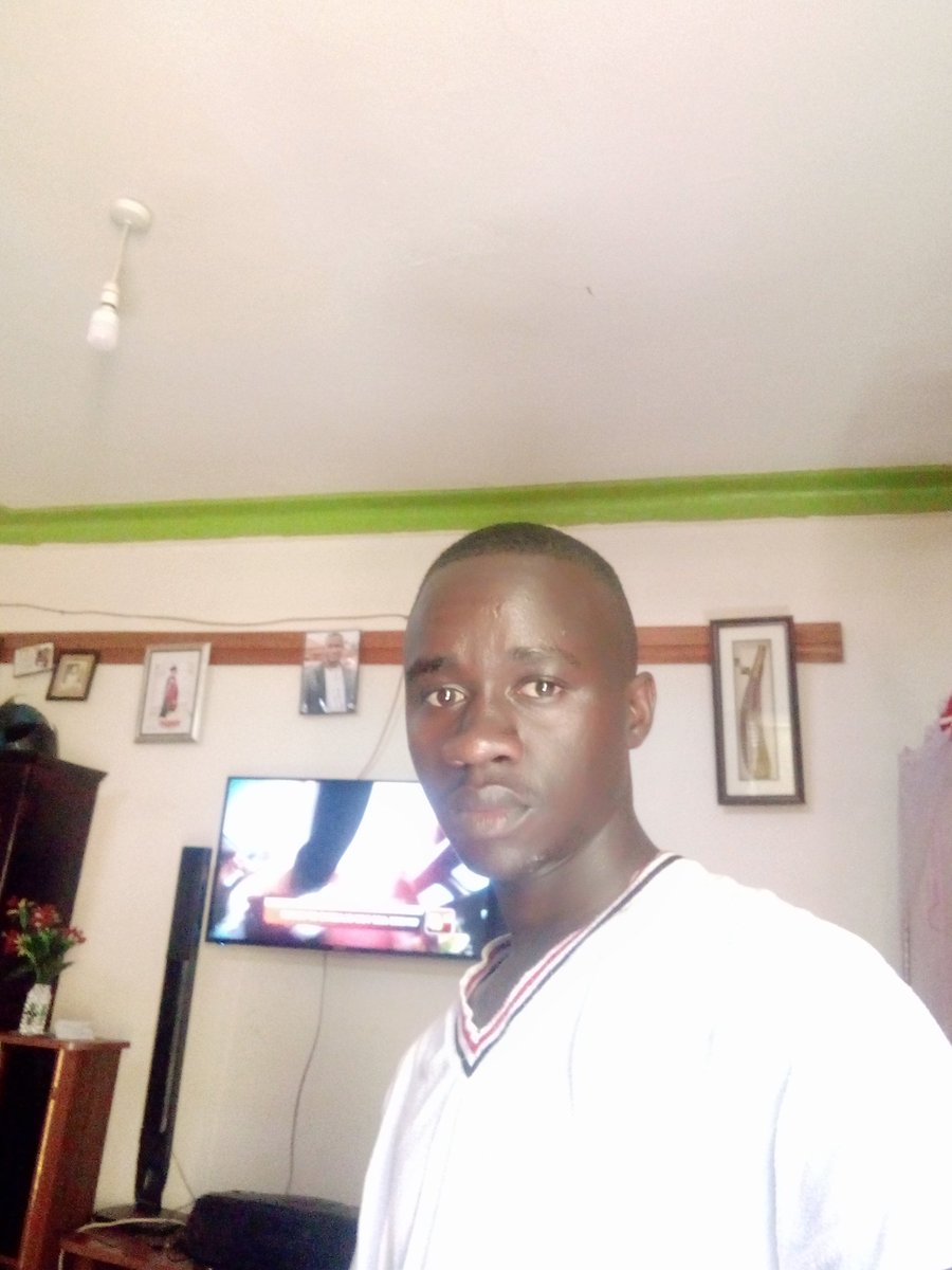 Jonatha80212207's tweet photo. Mbu all mens are the same, now where am I looking for your father?, and why in that time to get marriage, why don't you married your father?. If all mens are the same gasiya 😡 wama ba team #H_B
#HEART_BREAKER how are you 🇿🇦🇺🇬 https://t.co/hq7PtnrLEN