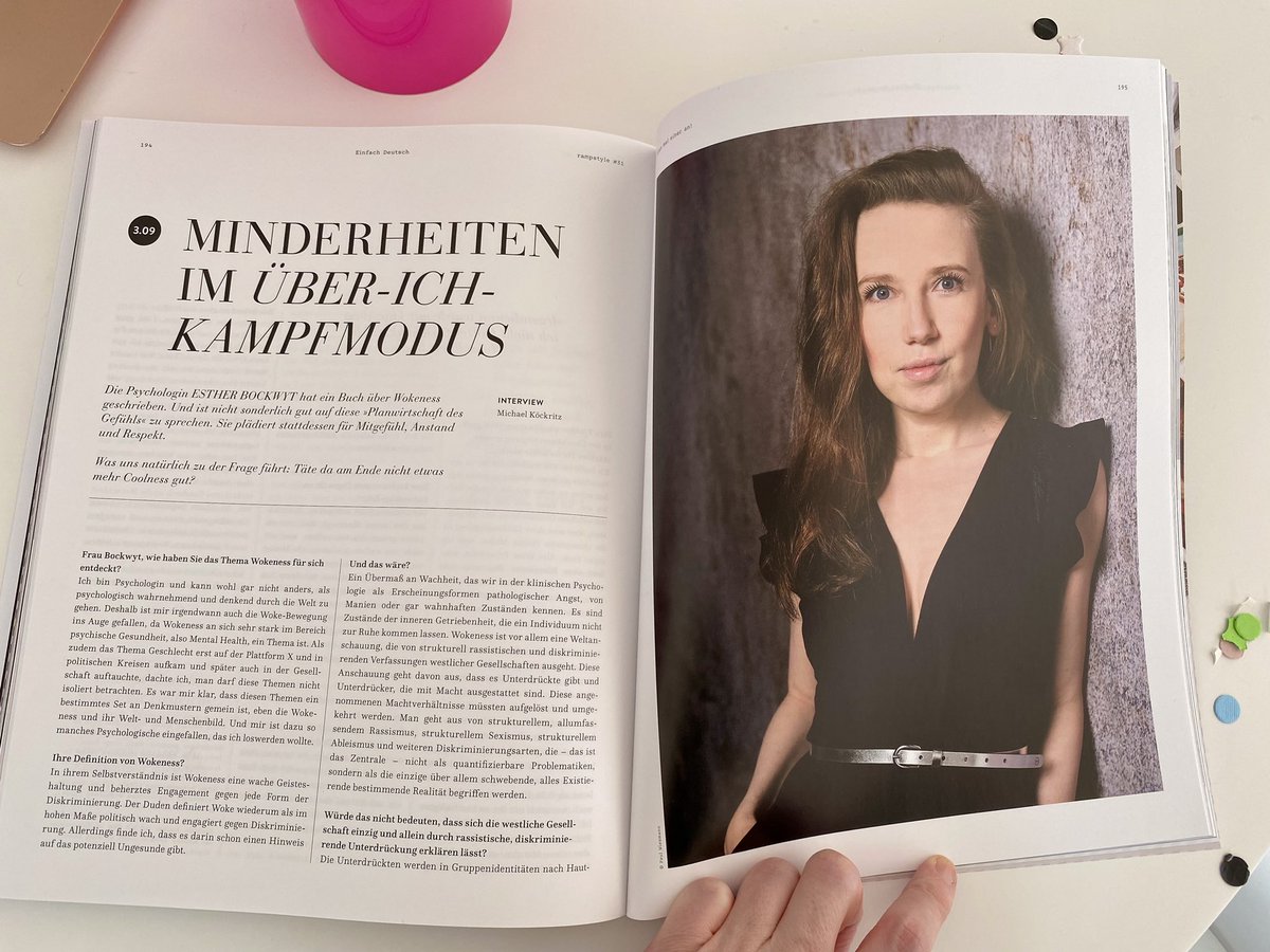 estherbeeee's tweet photo. „Minderheiten im ÜBER-ICH-Kampfmodus“
Cooles Magazin für männlich Gelesene mit coolem Interview mit mir inside.
#rampstyle #wokepsyche #westendverlag https://t.co/pJn71d7EeK