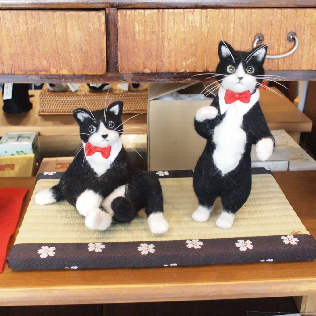 Zakkaya_Oukan's tweet photo. アクスタは完売しましたが他にもサブちゃんモチーフのあれこれあります😊
明日までの限定販売なのでお見逃しなく!
#ねこまつりat湯島 #ゆしまのサブちゃん #yukaringallery #pimpom #やねこ https://t.co/QBQOKuxuxn