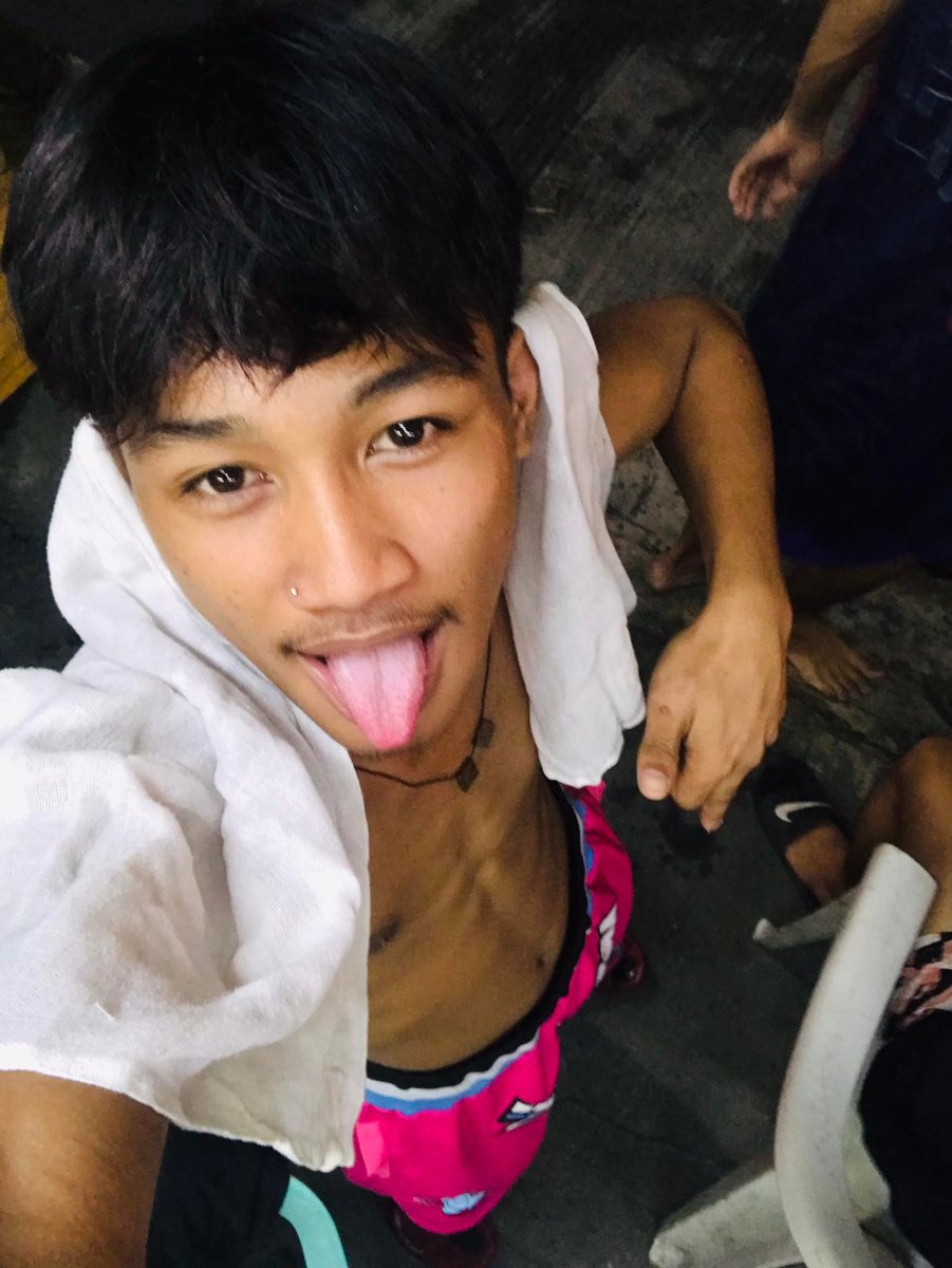 nielshuktoparr's tweet photo. dm napo🥵🥵 https://t.co/OTnV8sk0l5