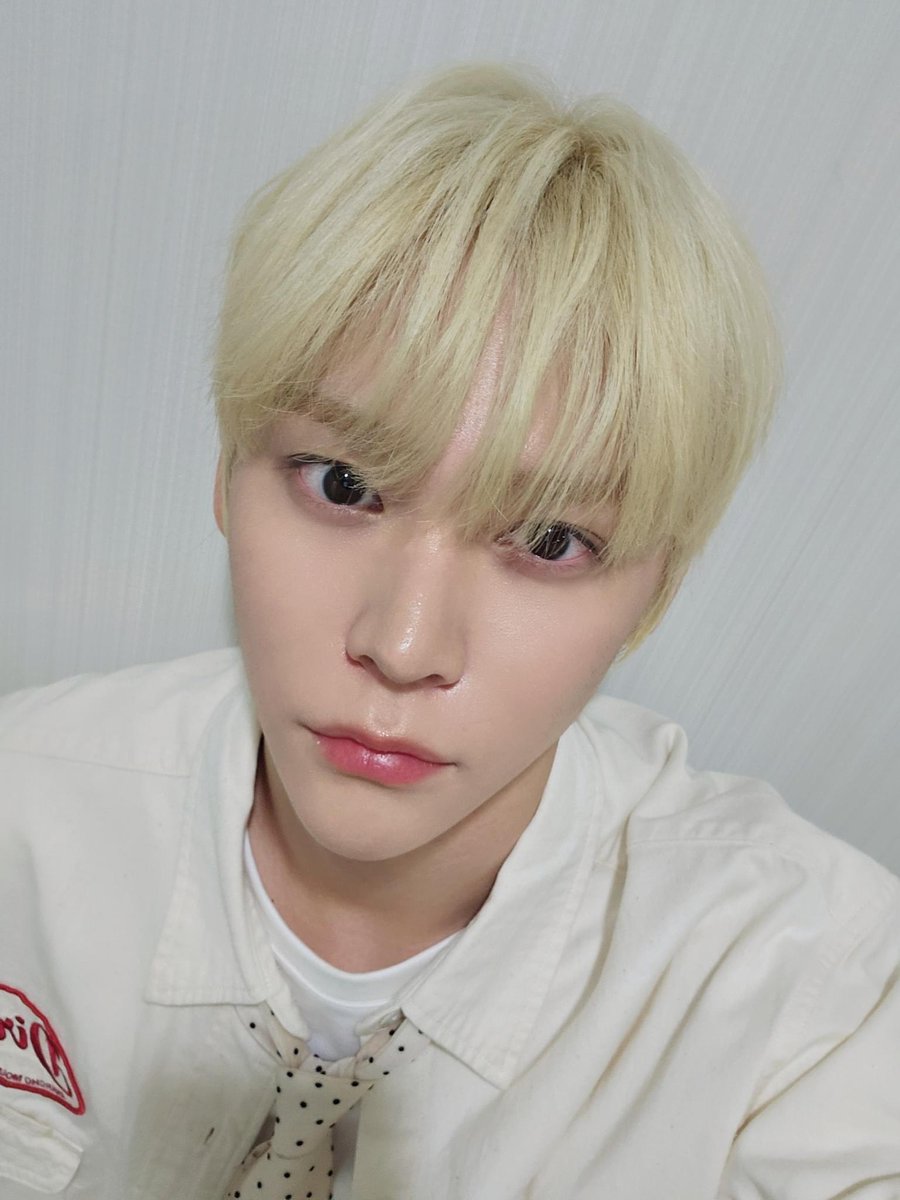 mrfallininluv's tweet photo. Blonde https://t.co/t9Z5fJlRIC