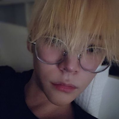 mrfallininluv's tweet photo. Blonde https://t.co/t9Z5fJlRIC