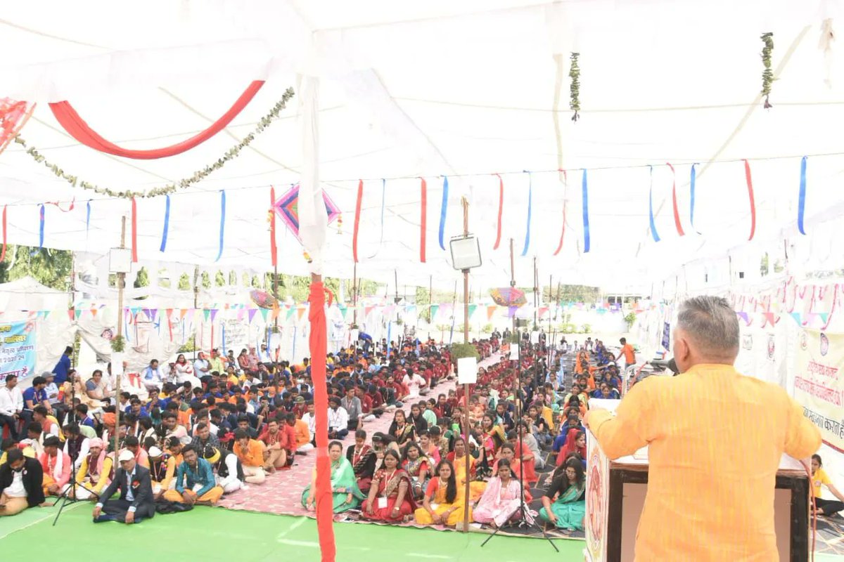 Indersinghsjp's tweet photo. पचोर प्रज्ञा सागर महाविद्यालय में आयोजित सात दिवसीय राष्ट्रीय सेवा योजना (NSS) राज्य स्तरीय नेतृत्व प्रशिक्षण शिविर के समापन समारोह में सम्मिलित होकर स्वयंसेवको को सम्बोधित कर पुरस्कार वितरण किया।
इस अवसर पर राजगढ़ लोकसभा क्षेत्र के लोकप्रिय से सांसद श्री @NagarRodmal जी सहित राष्ट्रीय सेवा योजना के कार्यक्रम अधिकारी एवं छात्र/छात्राएं उपस्थित रहे।
