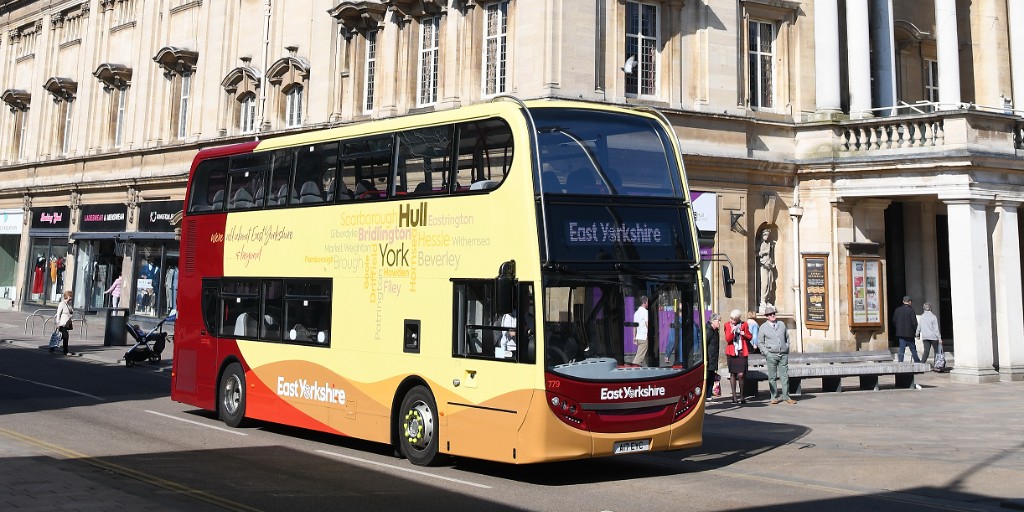 EYBuses's tweet photo. 🌟Discover the Hull Card - your golden ticket to explore #Hull on both #EastYorkshire & @StagecoachEMid buses. Enjoy unlimited travel for a week at just £18.90! Head to our Travel Centre desk in #HullInterchange and make your journeys smoother and more affordable🚌✨ https://t.co/ESf35Knc32