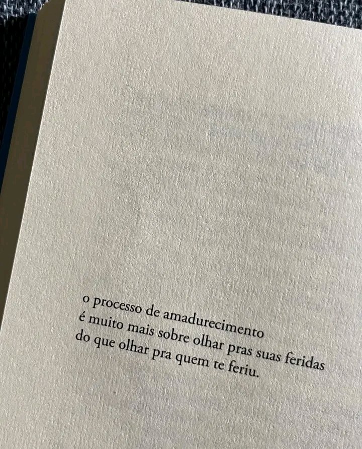 do livro: “a vida é curta demais pra viver o mínimo das coisas”
