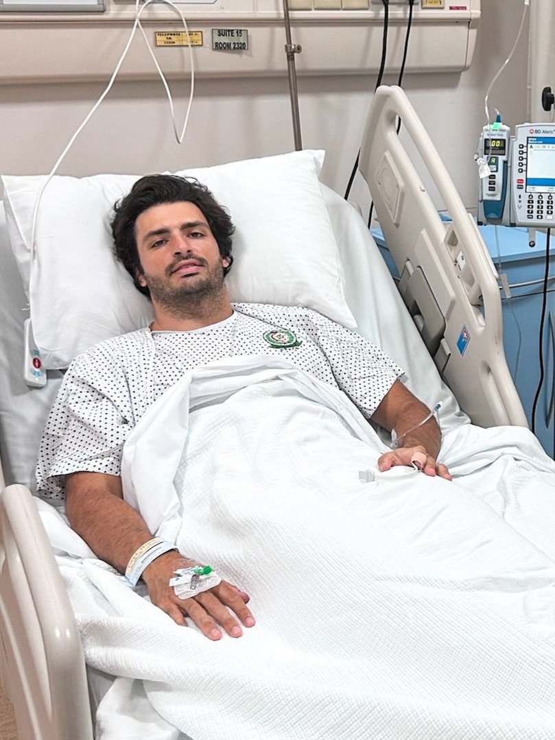 I can't believe how Carlos' hair looks perfect even after surgery