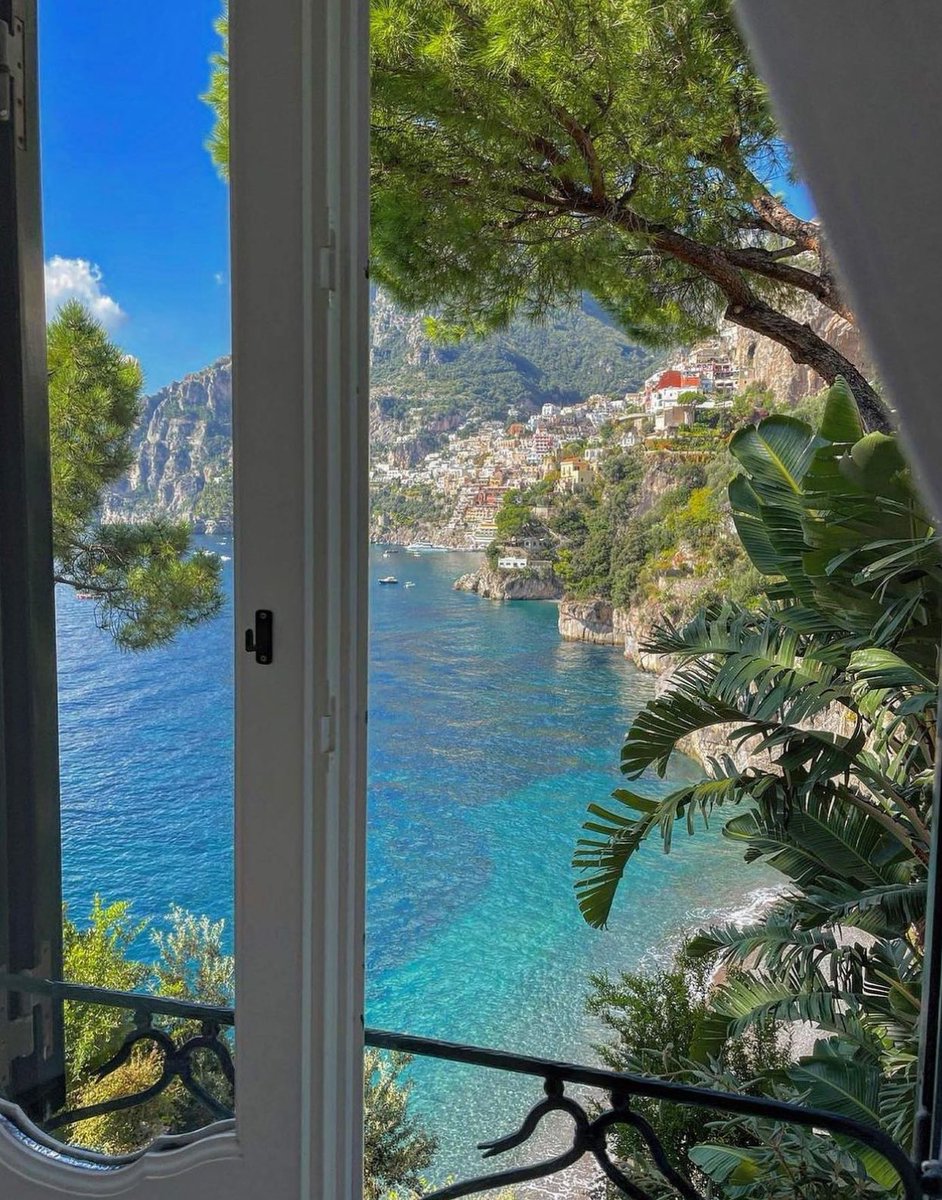 W0rld2026's tweet photo. Amalfi coast, Italy https://t.co/mwuepqmV9w