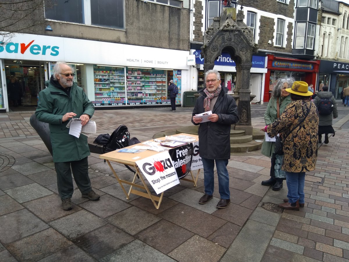 WelshCommunists's tweet photo. Pontypridd communists in the town centre this morning campaigning for @StWCymru for #CeasefireNOW in #Gaza and calling for @PSCupdates #BoycottIsraeliProducts Many leaflets distributed and @M_Star_Online sold @CPBritain https://t.co/iHNr10tOXg