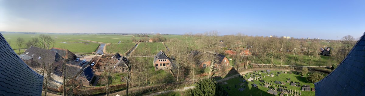 Studenten <a href="/Engineering_HG/">Instituut voor Engineering Hanzehogeschool</a> kregen een rondleiding van <a href="/chrisvelvis/">Christiaan Velvis</a> <a href="/GroningerKerken/">Groninger Kerken</a> voor hun energieonderzoek. Deze groep was in Uitwierde (er zijn nog zeven groepen actief in de provincie) en als bonus beklommen we de toren, een aanrader!!