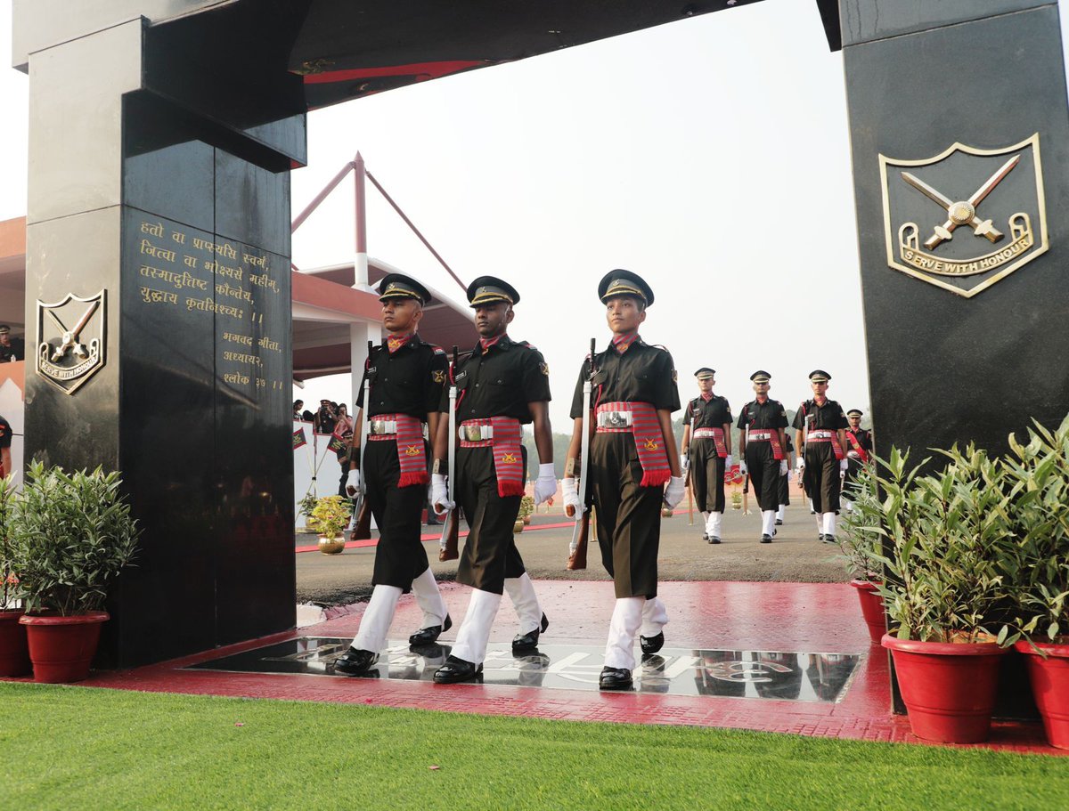 DefenceDirect's tweet image. Air Chief Marshal VR Chaudhari reviewed the Passing Out Parade at OTA Chennai. 

229 Officer Cadets passed out from the Officers Training Academy, that included nine Officer Cadets from Friendly Foreign Countries.