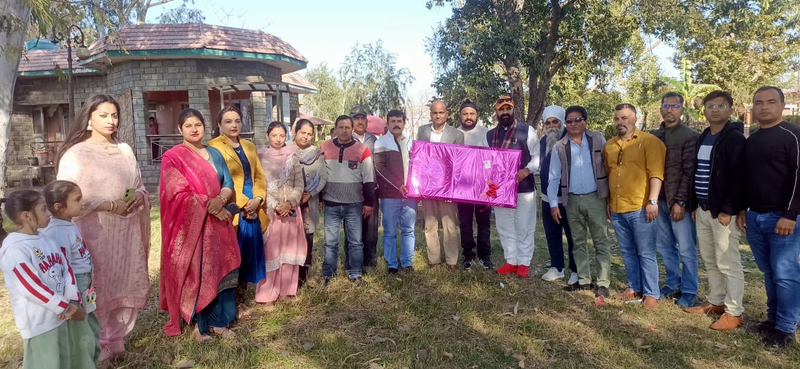 The Department of Youth Services &amp; Sports District Jammu (Zone R S Pura) facilitate a farewell Party to Honour the out Going DYSSO Sh. Sukhdv Raj, who has joined recently at Rajouri and facilitate a well come party to the New comer Dysso Jammu Sh. Kharati lal .
