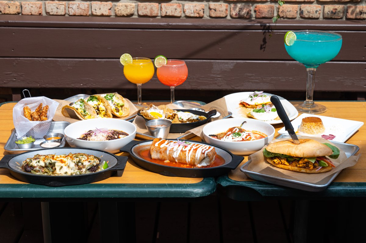 WEEKEND BRUNCH MENU

Chicago, you have to order off Cesar’s brunch menu this weekend, you won't be disappointed!

Family recipes from Mexico City

View our weekend hours & directions: ow.ly/Z0wp50QL5Tr

Order online: ow.ly/rUS150QL5Ts

#WeekendBrunch #ChicagoBrunch