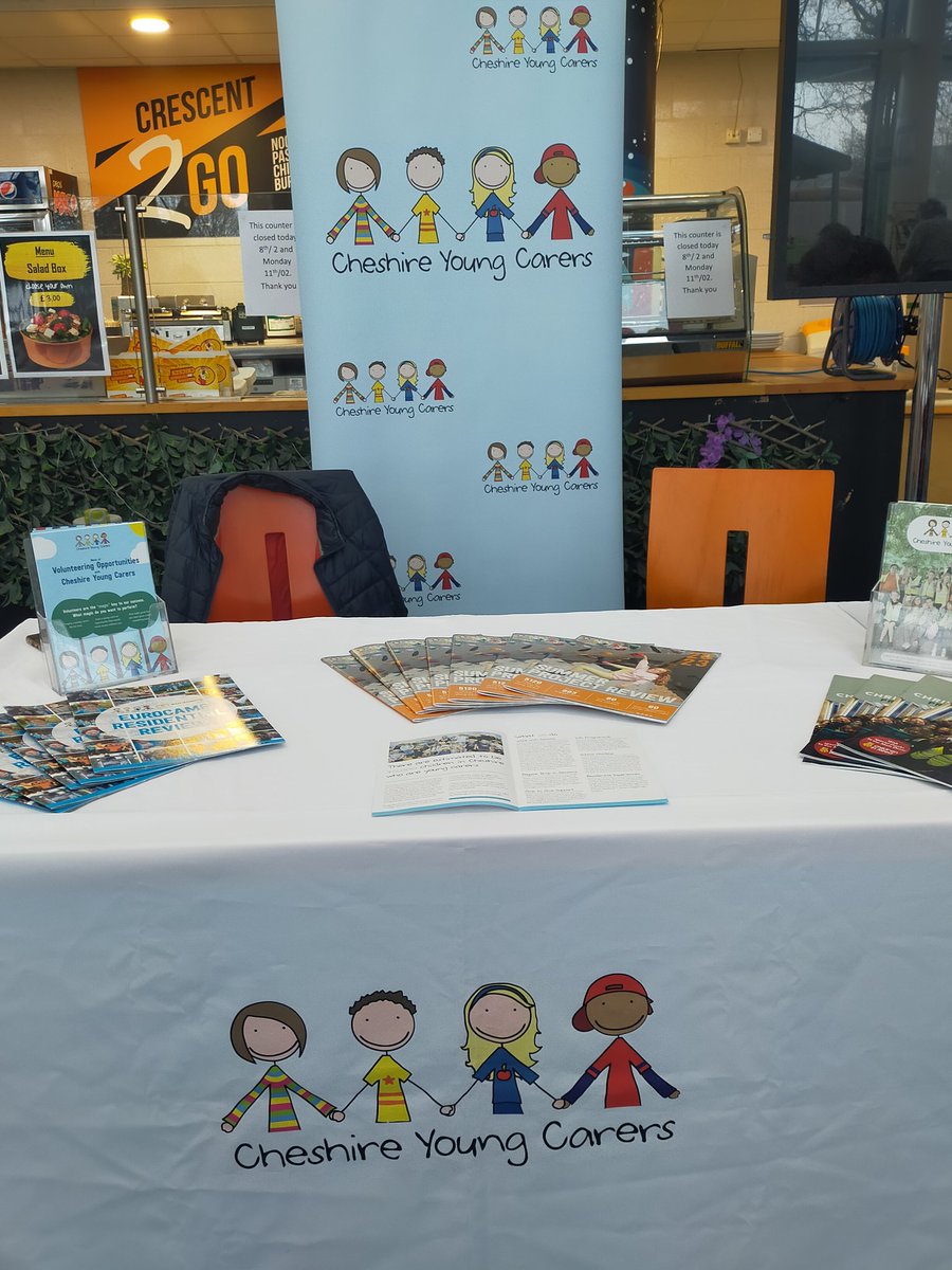 It's great to be supporting @MotherwellChes with their Women's Day celebrations @CheshireCollSW today. We've been chatting to people about our volunteering opportunities and it's been lovely see to some of our young carers here too #youngcarers #WomensDay #volunteers