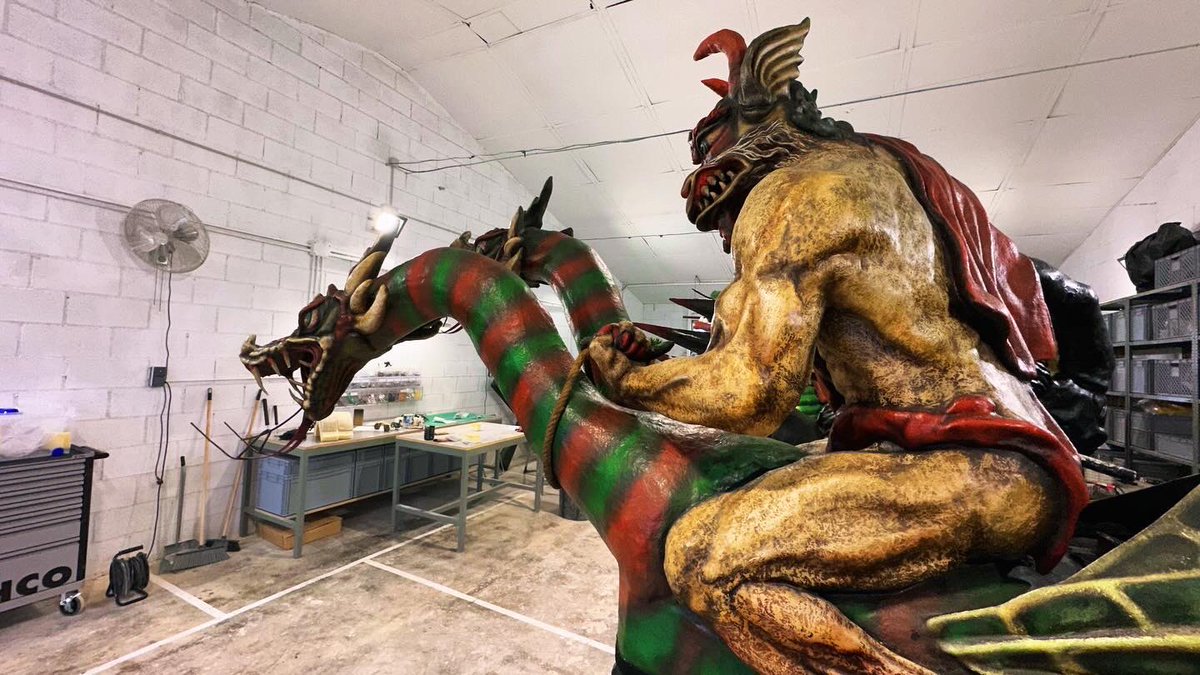 Durant els propers tres mesos el Cabrot estarà pel taller Arnau Codina 

📌 Nou sistema de portador i espiell
📌 Anclatges inox pels punts de foc.
📌 Renovació de la caixa per les bateries 
📌 Refibrat de les ales, cua i llom.
📌 Repintat general de la figura.