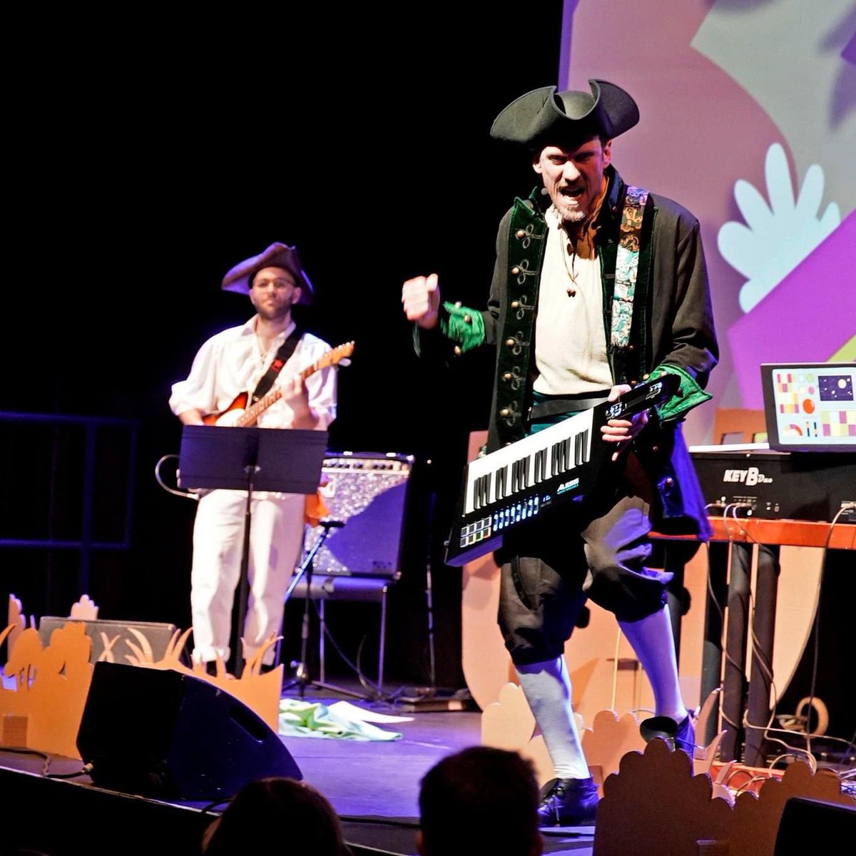 Come on a swashbuckling adventure with family favourite Groove Baby as it sails the seas in this exciting, jazz and funk fuelled show especially for 3-7s and their grown-up crews! 🏴‍☠️ ⏰ Thursday 11 April 11am & 1.30pm 🎟 All tickets £8.50! 💻 vrcl.uk/groovingwithpi…