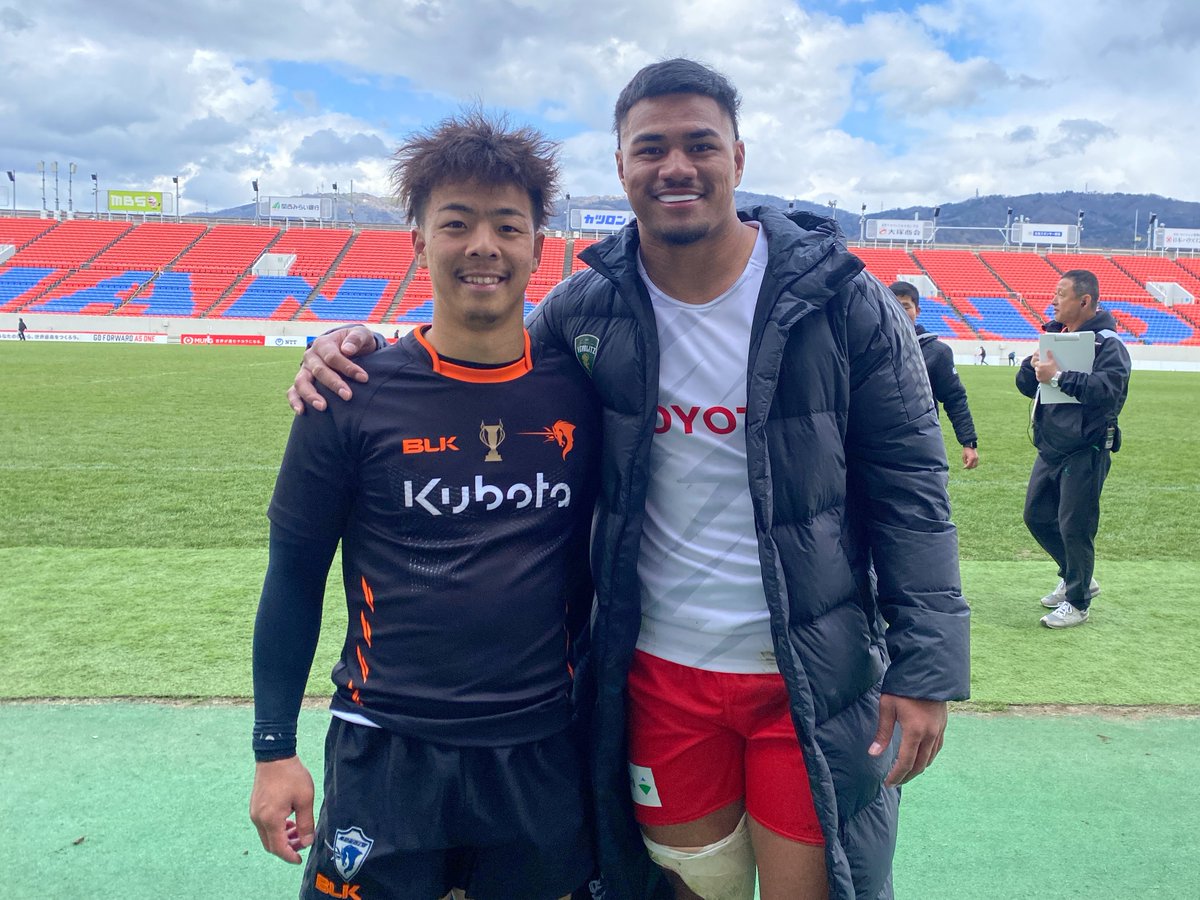 Kubota_Spears's tweet image. #Round9
ノーサイドの瞬間🧡🤝💚　

#クボタスピアーズ 
#トヨタヴェルブリッツ