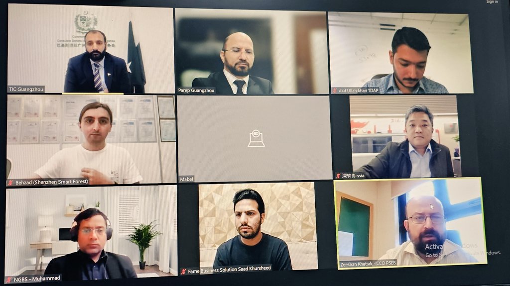 smkhattaks's tweet image. A big milestone for cross-border enterprise! The Consulate General&apos;s #B2BWebinar was a great success, drawing in a host of 🇵🇰 software firms &amp;amp; Shenzhen companies. Thanks to #PSEB, TDAP &amp;amp; Shenzhen Software Industry Association, the stage is set for a bright 🇵🇰🇨🇳 IT collaboration.…
