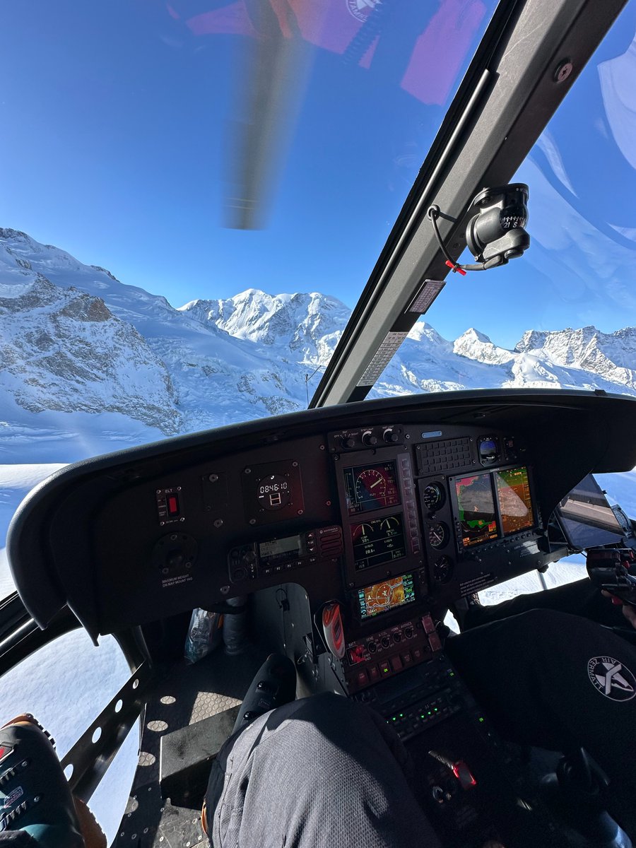fabi_froehlich's tweet photo. Kurzer, spontaner Heliskiing Ausflug in die schöne 🇨🇭 bevor es mit 7 Plus Club nach Cannes auf die MIPIM 2024 geht.

Sind Sie auch auf der MIPIM und haben Zeit über interessante Möglichkeiten und DEALs zu sprechen? Besuchen Sie uns!

Kostenloser Report:
https://t.co/TZCAhVyeW6 https://t.co/rWIWAZmO7H