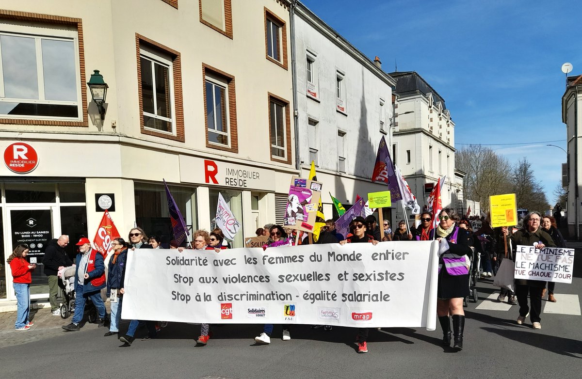 EELV4504's tweet image. Retour sur la #manifestation unitaire du #8Mars2024, organisée, à #Montargis, en #solidarité avec les #femmes du monde entier, par Femmes Solidaires, l'union syndicale Solidaires, la CGT, la FSU et le MRAP, avec le soutien de l'UNSA, du PS, du PCF, de LFI et des Écologistes.