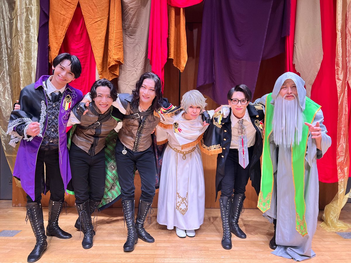 yu_kiwasa0419's tweet photo. ＃ウィザスト イベント
ありがとうございました…！！！
楽しい時間の中でも「息づいている」って言葉にグッときてました。
今ではこの作品、メンバーも居心地の良い大切な空間ですっ。
大切だなって思えること、それは本当に大切なんだと思います。
また様々な形でお会いできますように！ https://t.co/iYSTk5gcRk