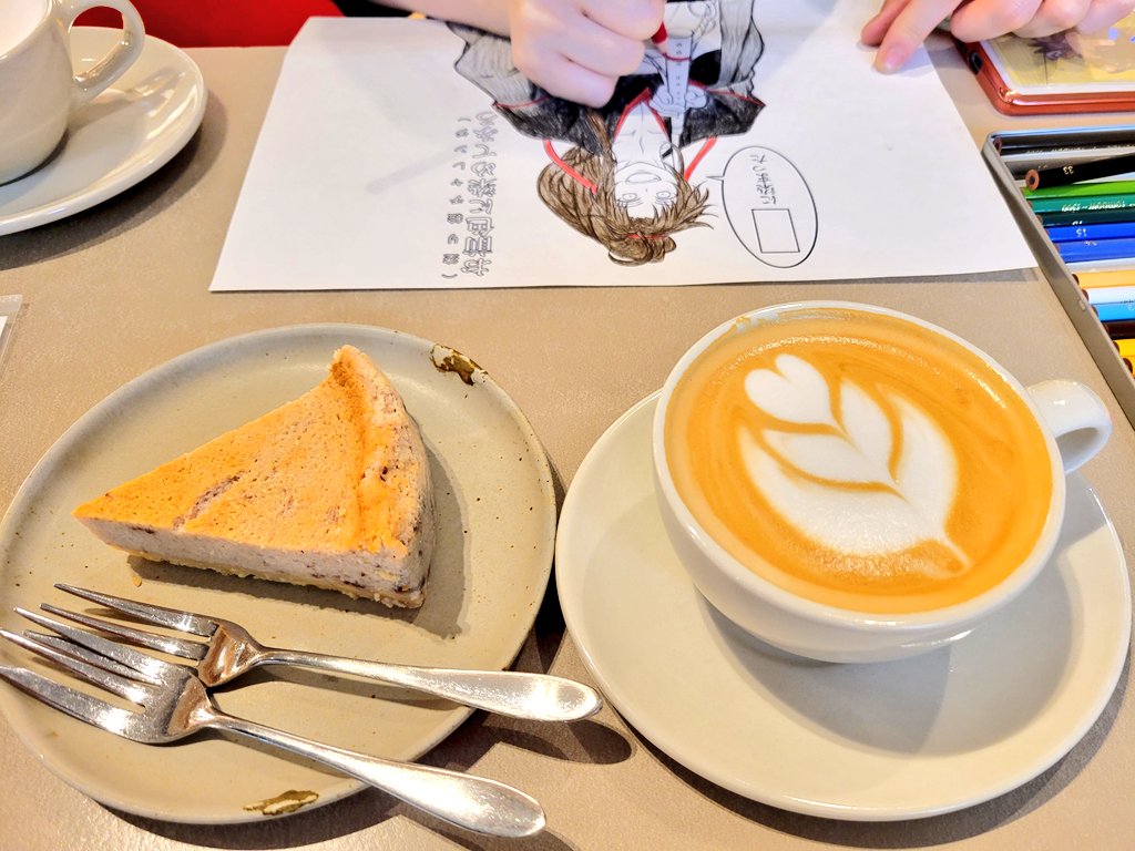 お店を移動して苺チーズケーキ(まだ食べるの)と共に最後のぬり絵
線画交換しての色鉛筆での手作業めちゃめちゃ楽しかった…
最後にディナーでお肉のお店にてチキン諸々とスイーツ(まだ食べ略)
ただの食べ歩きだけどスイーツ沢山食べてまどそしトーク満載大満足オタクでした