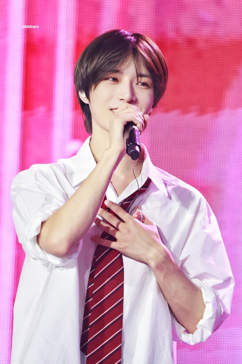 13thStars's tweet photo. 240303 fanlive
교복🤩
#범규 #BEOMGYU #ボムギュ #崔杋圭
#TXT #TOMORROW_X_TOGETHER
#투바투 #투모로우바이투게더 #TXT_5th_Anniversary #fanlive #TXT_2024DREAMWEEK #txtfanlive https://t.co/YlkkJb6Toz