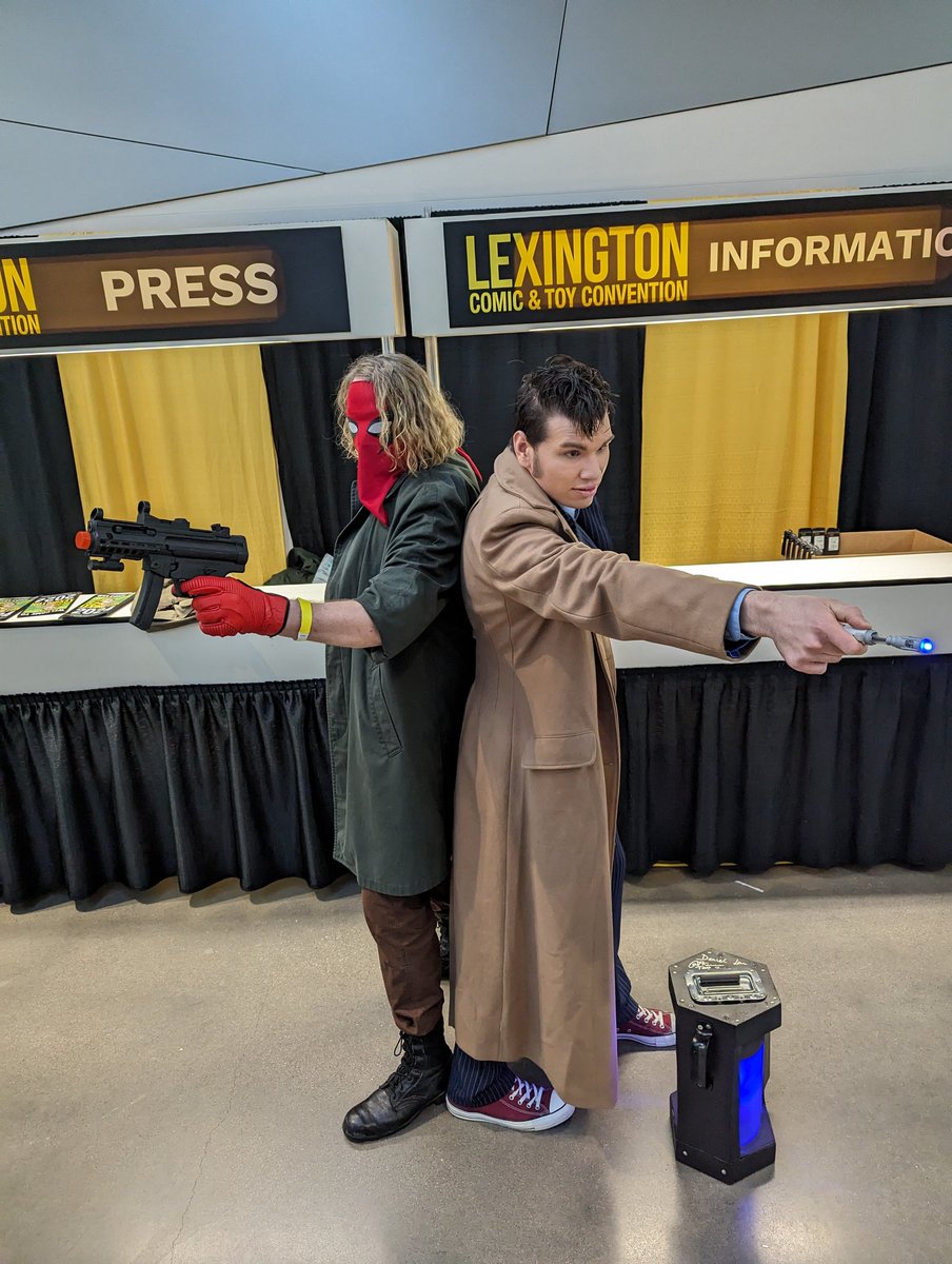 One of my favorite pics from the night.

Grifter and The Doctor!

#GrifterCosplay
#ColeCash
#DrWho 
#DrWhoCosplay
#LexingtonComiccon
#DCCosplay
#LexingtonKY
#ImageComicsCosplay
#WildstormComics