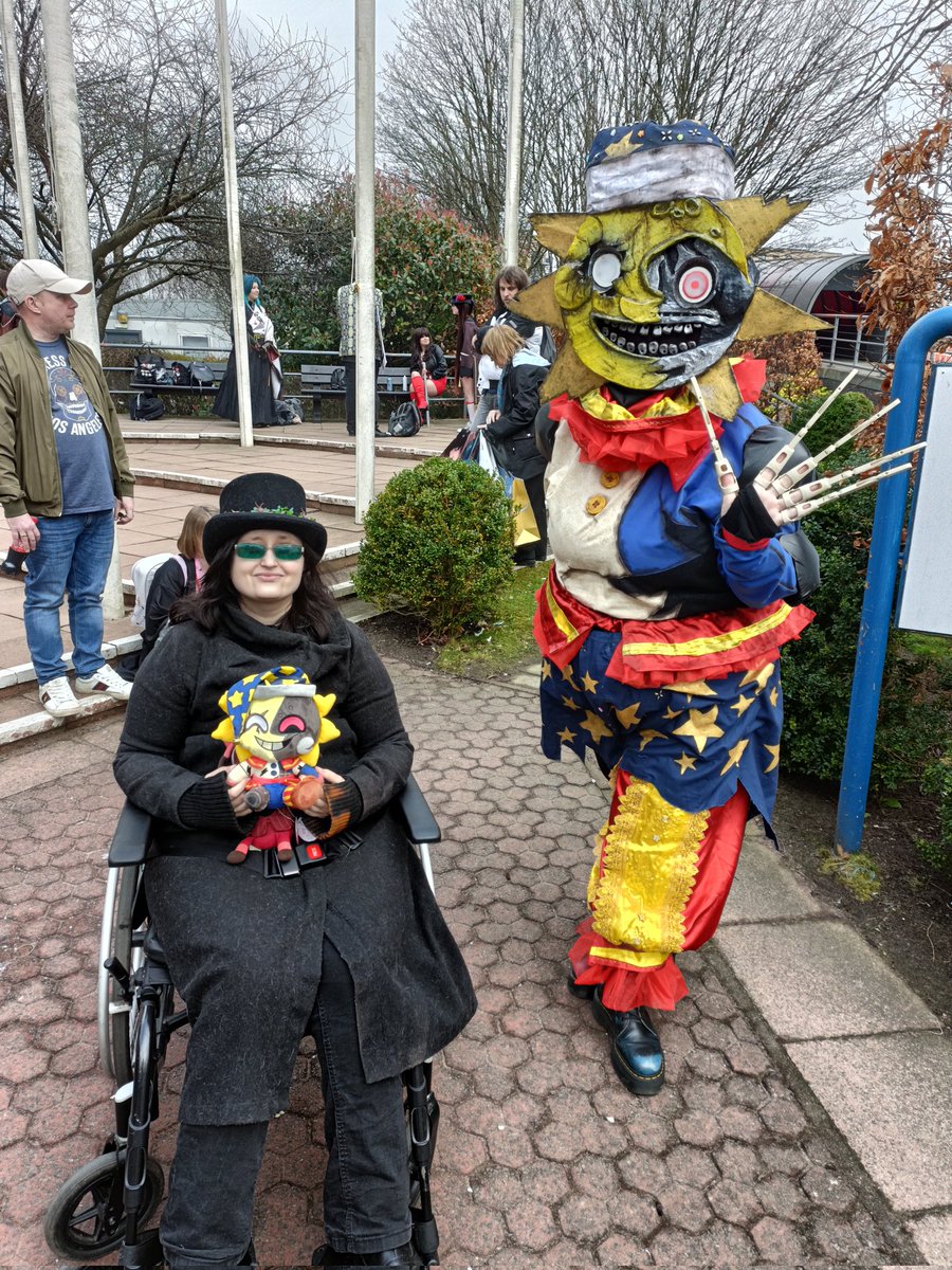 18ShipSpace's tweet photo. #acmecon #secc #Eclipse #FNAF https://t.co/r2fWph3otQ