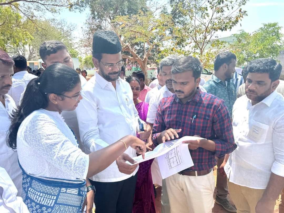 tmmkhqofficial's tweet image. பெண்கள் பள்ளியில் புதிய கட்டுமானத்தை துவங்கிவைத்த மமக பொதுச்செயலாளர்.

@abdulsamadmmk
@trichy_faiz
#Manapparai #abdulsamadmla #mmkmla #mmkitwing

m.facebook.com/story.php?stor…