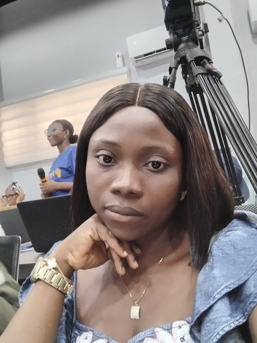 Debikpoyi's tweet photo. Perxels design school UI/UX design training to support women. 

#perxels #perxelsIWD https://t.co/rVgAxCPnnU