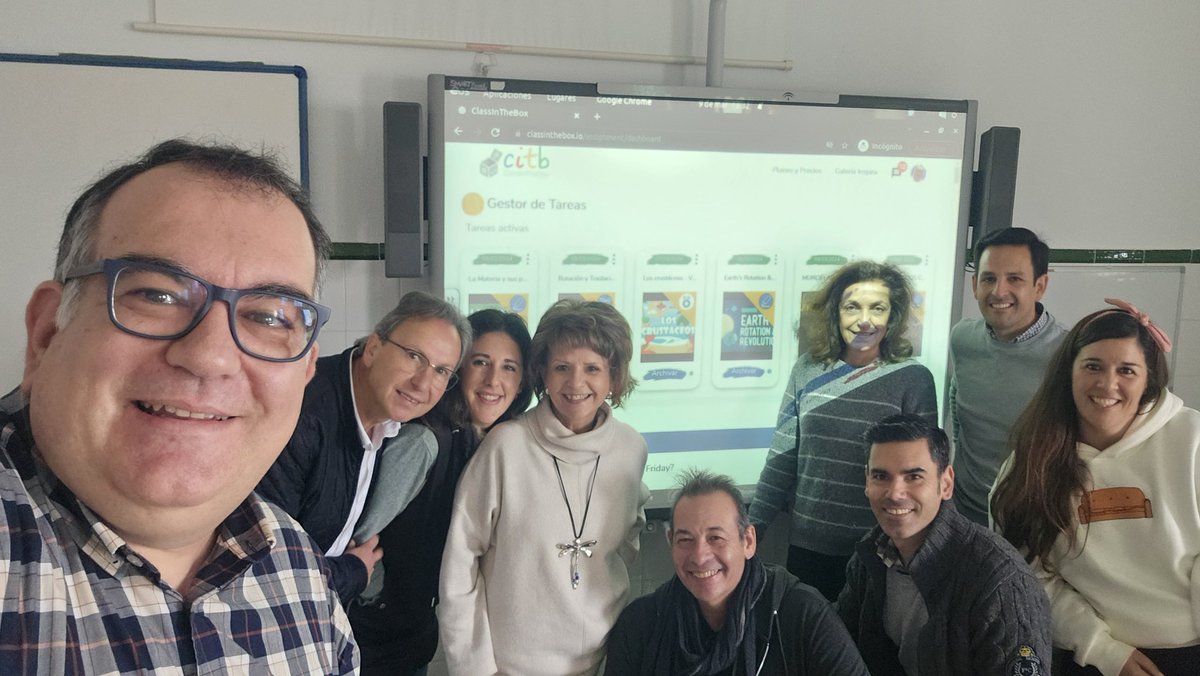 Que grande la comunidad #AbdaluzIA! Hoy conociendo como trabajamos la IA en <a href="/ClassInTheBox/">ClassInTheBox | Böxie</a> con #Böxie y... Lo que vamos a sacar ya mismo! Boooom! 💥🤯