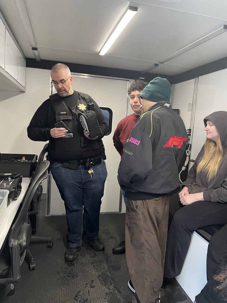 JusticeWilco's tweet photo. Joliet PD Swat, Sgt Payne and Det. Szymanski. Thank for showing our CJ students a career in to L.E. and the path to becoming a SWAT team member. Also, great information on the Joliet Explorer program. #JolietPolice #WilcoAreaCareerCenter
@WilcoACC @JusticeWilco https://t.co/dAWdf7QWCv