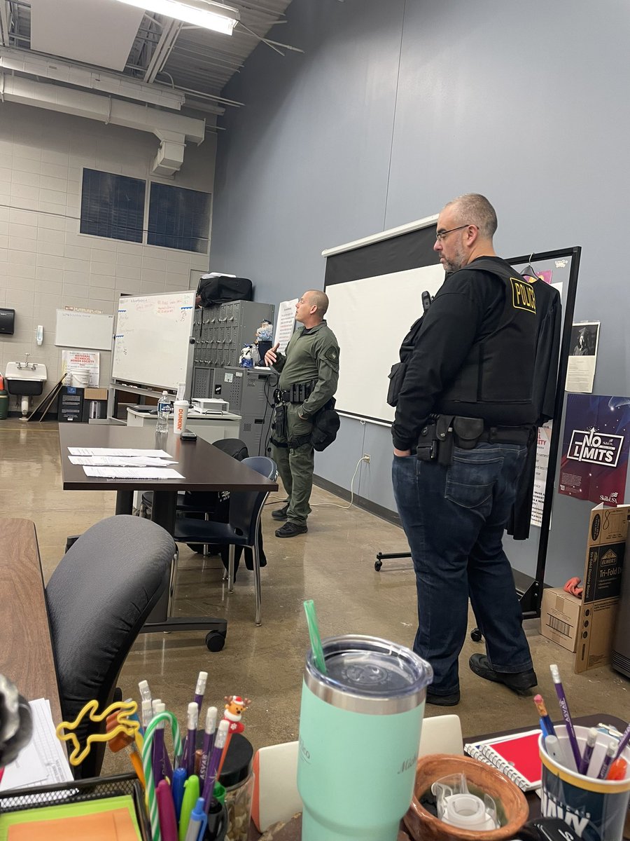 JusticeWilco's tweet photo. Joliet PD Swat, Sgt Payne and Det. Szymanski. Thank for showing our CJ students a career in to L.E. and the path to becoming a SWAT team member. Also, great information on the Joliet Explorer program. #JolietPolice #WilcoAreaCareerCenter
@WilcoACC @JusticeWilco https://t.co/dAWdf7QWCv