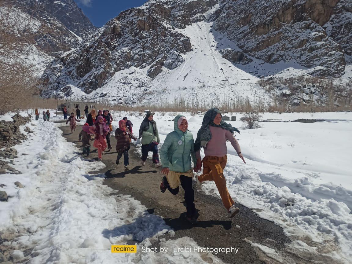 airnewskargil's tweet photo. @NYKkargil Sparks Empowerment with #NariShaktiFitnessRuns
Witnessed participation of more than 200 women from 8 blocks
Organized with vision of igniting a desire for self-care &amp; unleashing the inner strength of each woman, proved to be a resounding success

@dc_Kgl @prasarbharti https://t.co/QsWg2IhM8d