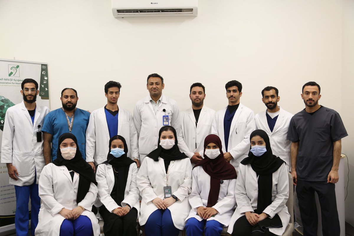 IAUdent's tweet photo. استأنفت كلية #طب_الاسنان حملة #للبسمة_صوت بالتعاون مع الجمعية السعودية للاعاقة السمعية للتوعية حول كيفية العناية بصحة الفم والاسنان والتشخيص المبكر لأمراض الفم والاسنان لضعاف السمع ، وتسهيل طرق التواصل بين المريض وطبيب الاسنان داخل العيادة

كل الشكر والتقدير لجميع المتطوعين على جهودهم المبذولة