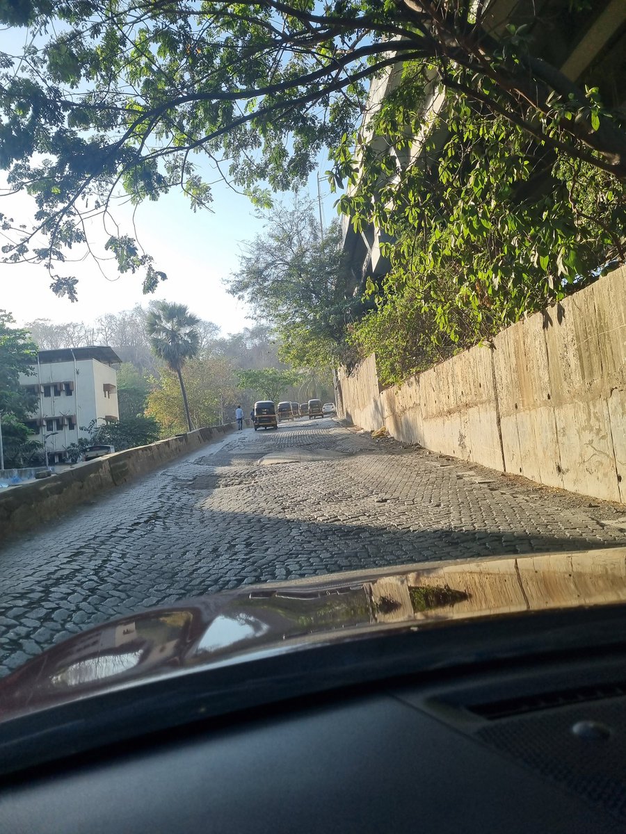 godfrey_pimenta's tweet photo. @mybmc K East Ward failed and neglected to repair Bhangar Road I.e. from Seepz end to JVLR.

Watchdog Foundation https://t.co/6RT0471xFE